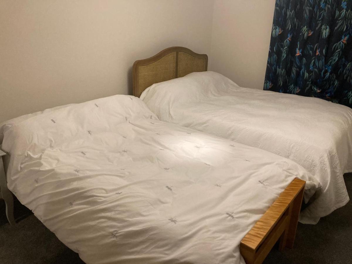 Beautiful 1-Bed Studio In Londen Buitenkant foto